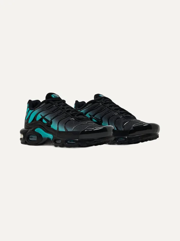 Nike Nike Air Max Plus 'Black Aurora Green' — view 2